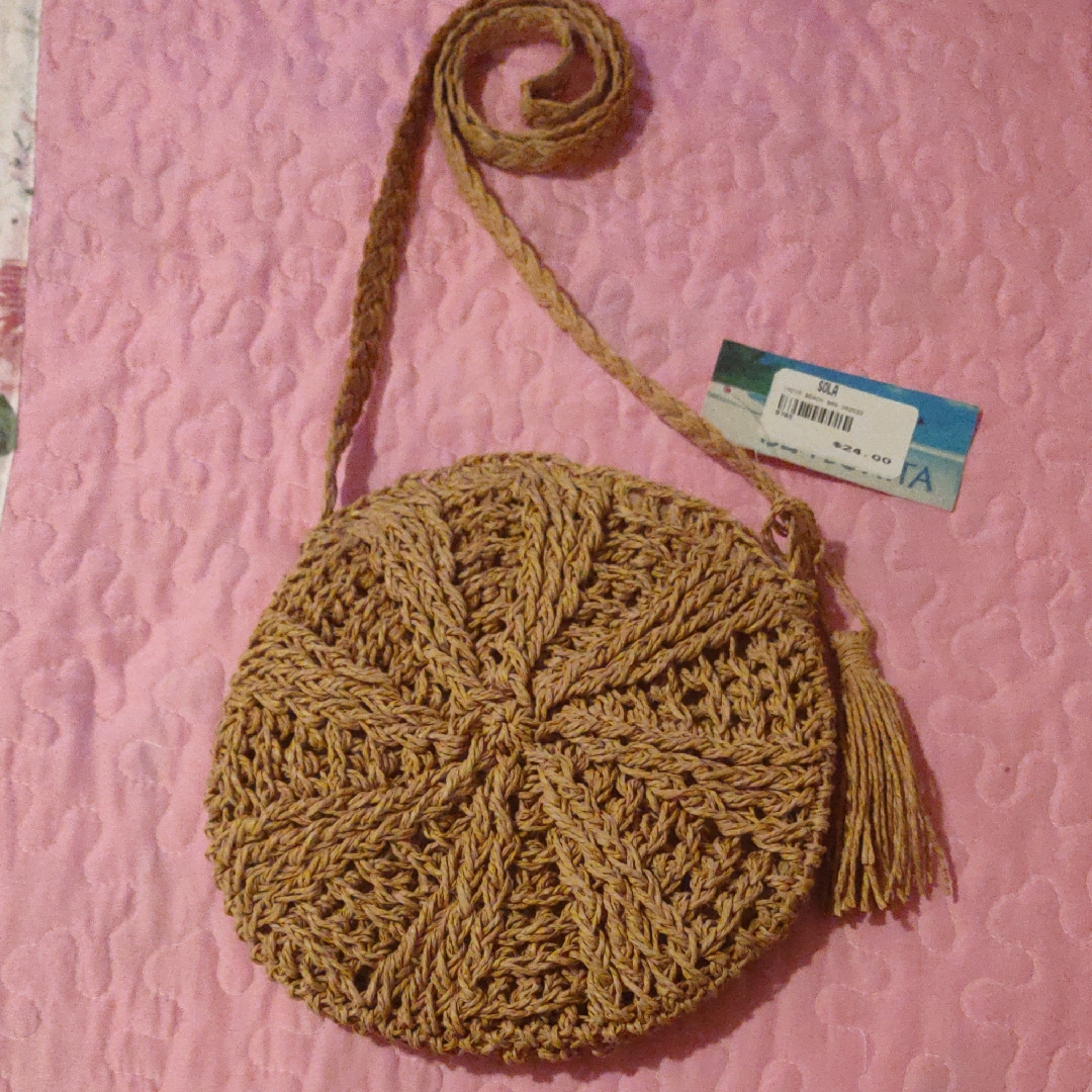 Elegant Woven Crossbody Bag In Tan